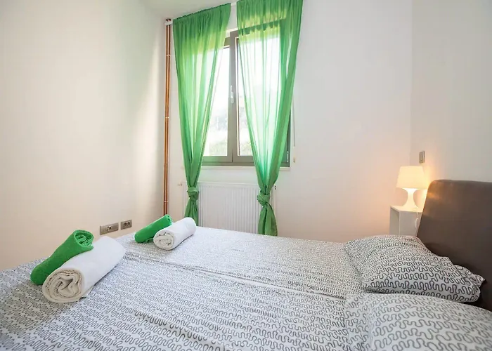 City Holiday Apartment *