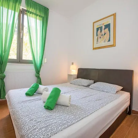 City Holiday Apartment