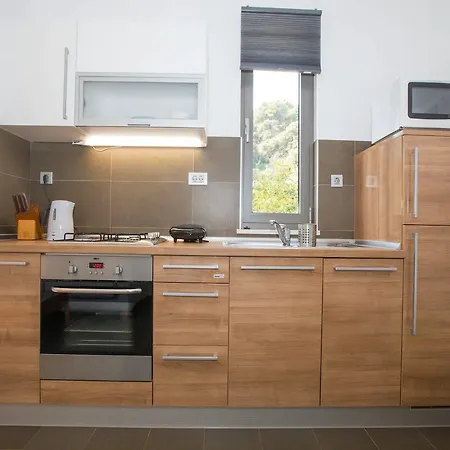 City Holiday Apartment *