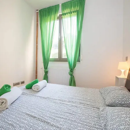 City Holiday Apartment *